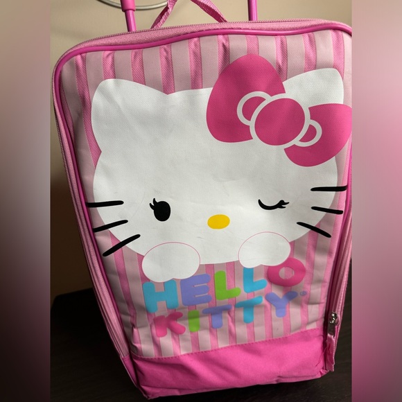 Hello Kitty luggage - Picture 8 of 17